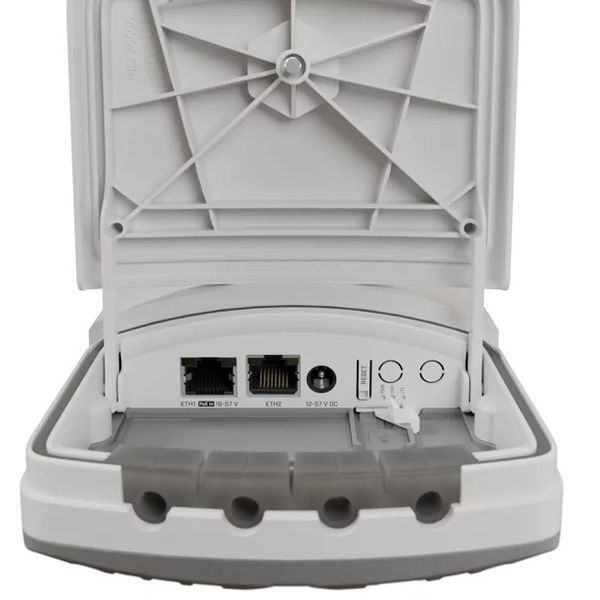 Точка доступу Wi-Fi 6 MikroTik wAP ax LTE7 kit (wAPGR-5HaxD2HaxD&R11e-LTE7) 301969 фото